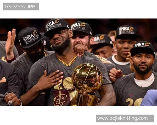 欧文时代的足球巨星们:同窗争锋的巅峰岁月与辉煌瞬间 欧文时代的足球巨星们:同窗争锋的巅峰岁月与辉煌瞬间