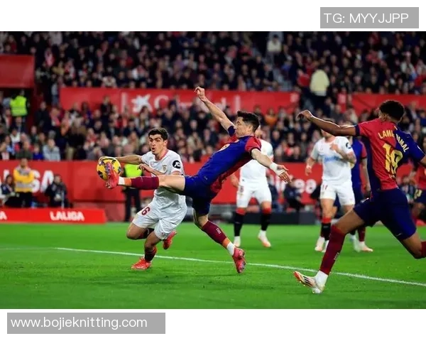 全足球明星荟萃高清屏保 精彩瞬间定格每一场经典对决